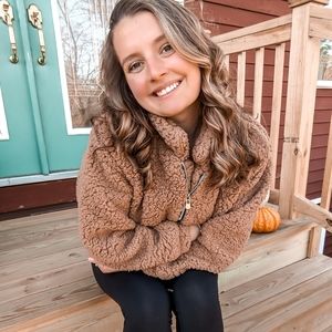 Meet your Posher, Meagan